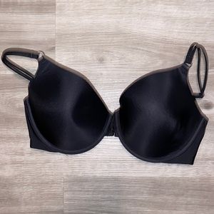 Victoria’s Secret 36D lined perfect coverage bra